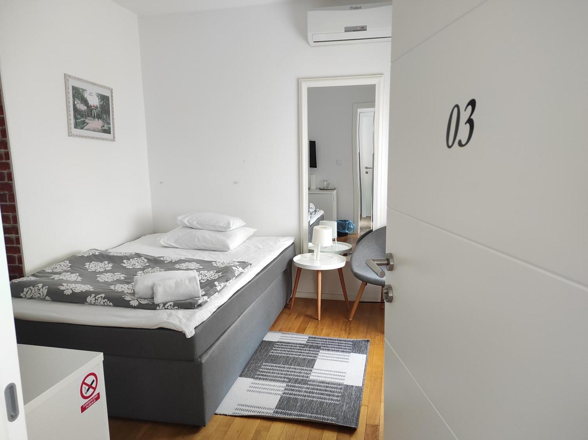 Home Apartmani I Sobe Osijek Exterior foto