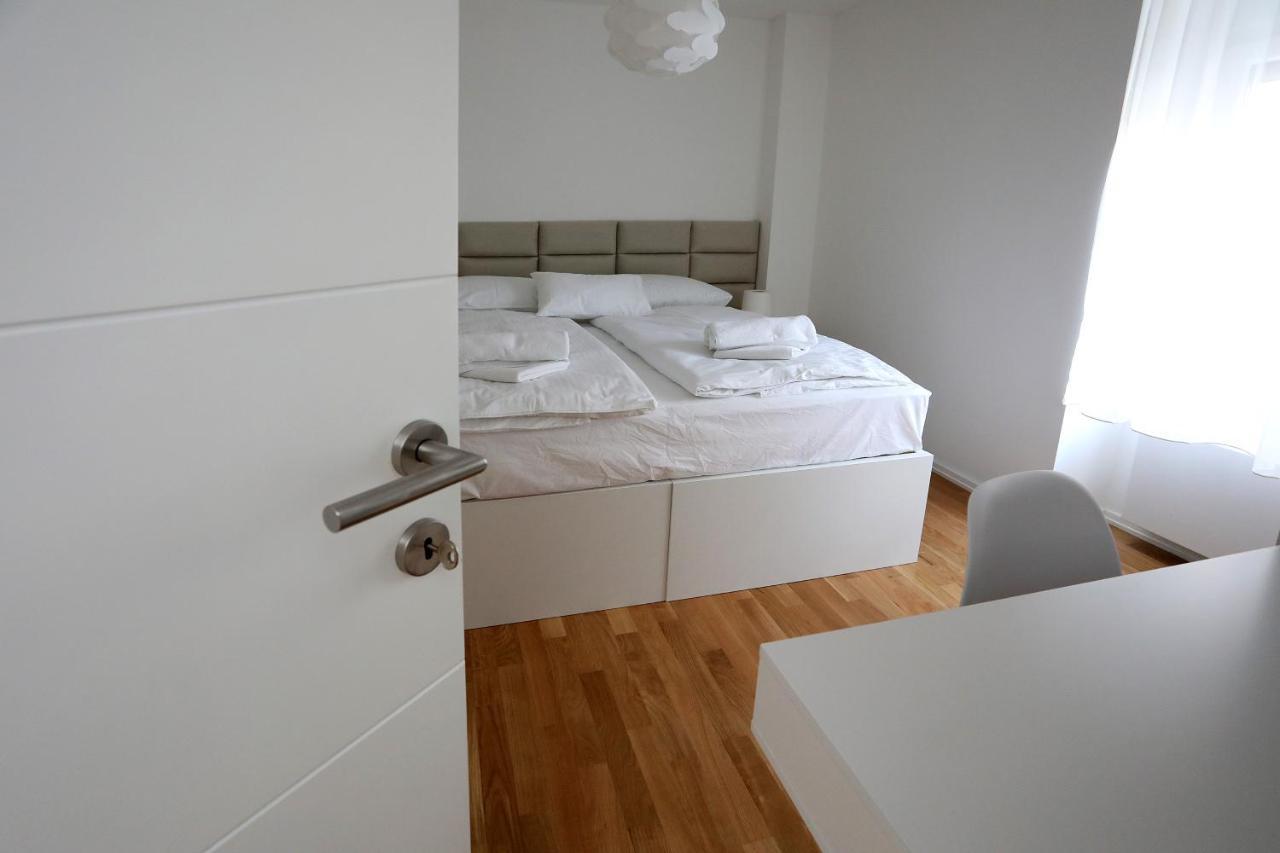 Home Apartmani I Sobe Osijek Exterior foto