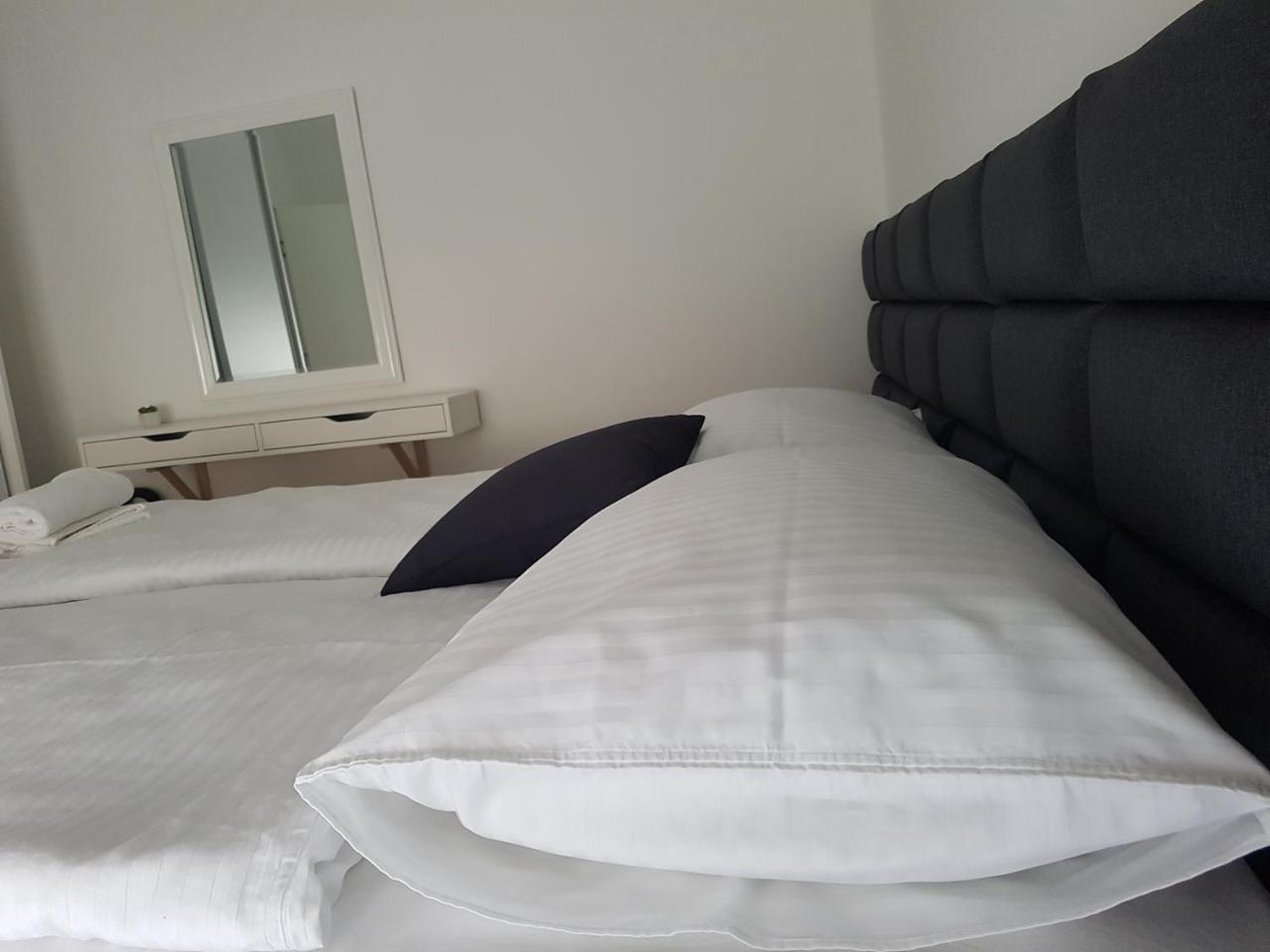 Home Apartmani I Sobe Osijek Exterior foto